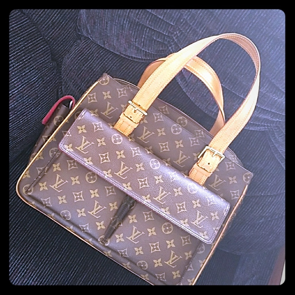 LV multipli cite great condition.